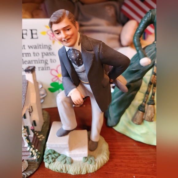Gone with the wind figurines, cards, and phots - Picture 2 of 13